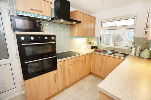 3 bedroom detached house for sale, Greenbarn Way, Blackrod, Bolton