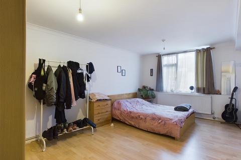 2 bedroom apartment for sale, Bethnal Green Road, London E2