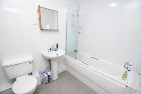 1 bedroom flat to rent, Harrison House - DH1