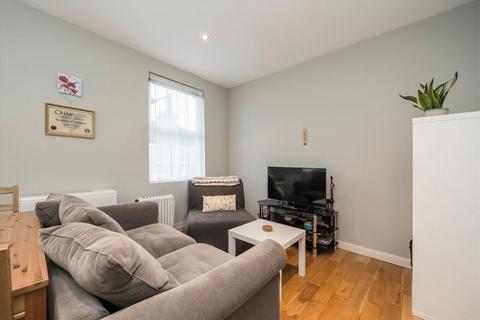 1 bedroom flat for sale, Askew Road, London W12