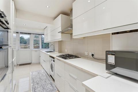 undefined, Plumer Road, High Wycombe HP11