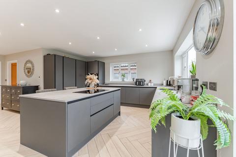 13 Devon Avenue, Norwich, NR6 5BH