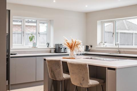 13 Devon Avenue, Norwich, NR6 5BH