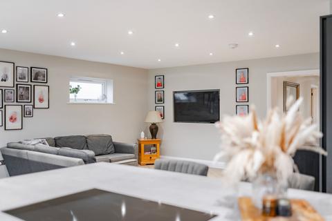 13 Devon Avenue, Norwich, NR6 5BH