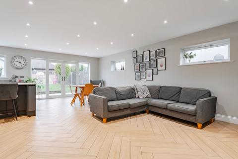 13 Devon Avenue, Norwich, NR6 5BH