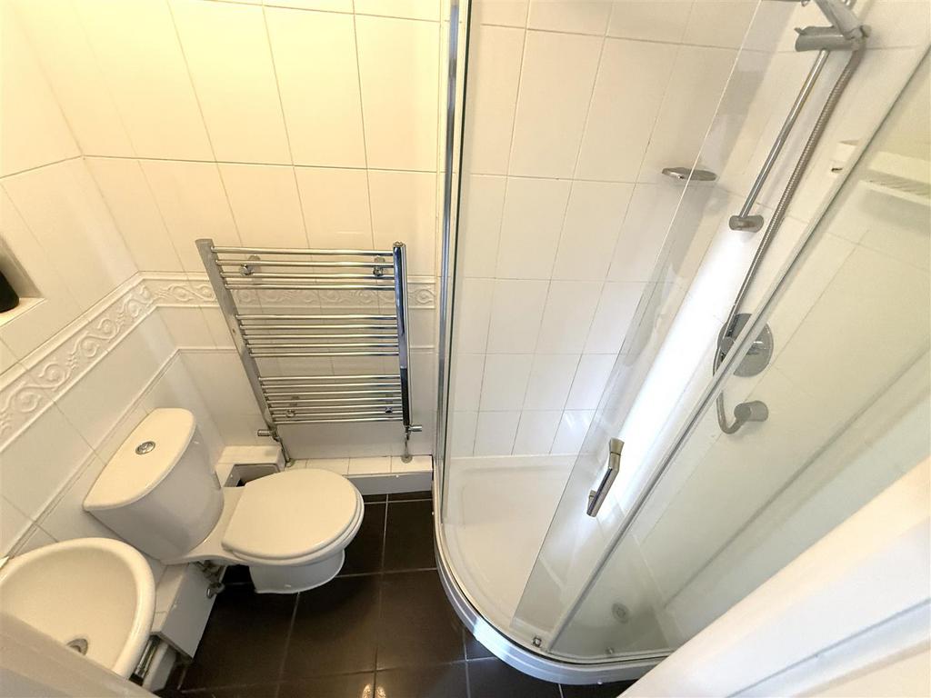 Ensuite shower room
