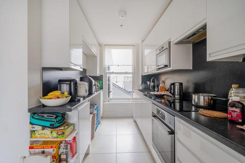 3 bedroom apartment for sale, Askew Road, London