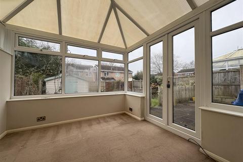 4 bedroom detached house to rent, 19 Raglan Avenue, Perton