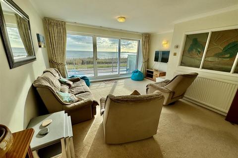 undefined, Victoria Parade, Pwllheli