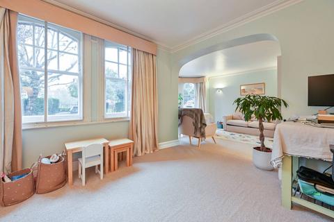 2 bedroom flat for sale, Queens Club Gardens, West Kensington, London, W14