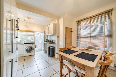 2 bedroom flat for sale, Casewick Road, West Norwood