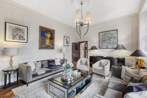 3 bedroom flat for sale, Connaught Square, London W2