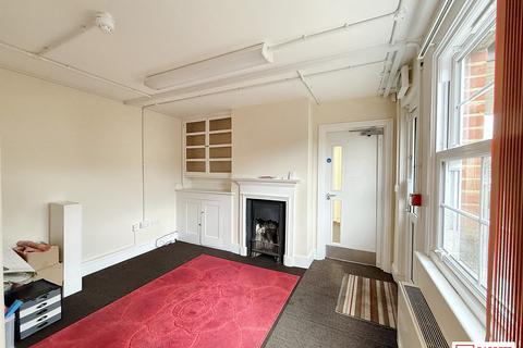 Property to rent, 95 Southend Road, Wickford, Essex