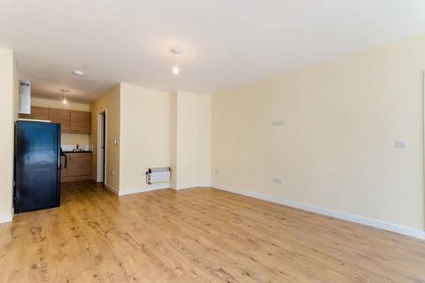 Studio to rent, Upper Richmond Road, East Putney, London, SW15