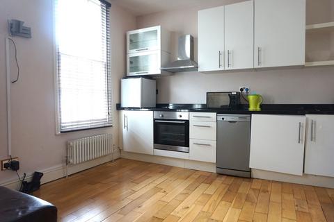 1 bedroom flat to rent, London  E1