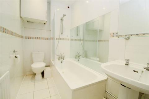 2 bedroom apartment to rent, Avondale Road, South Croydon, Surrey, CR2