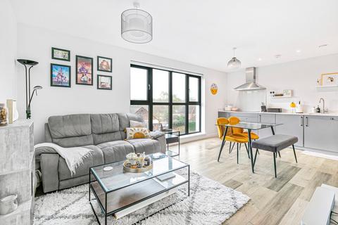 undefined, Great North Road, Hatfield, AL9