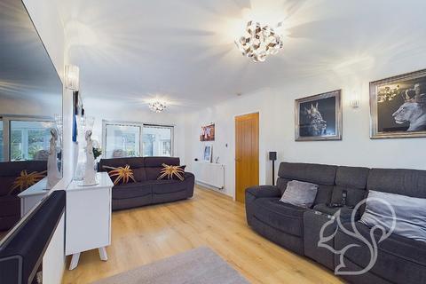 4 bedroom detached house for sale, Newcastle Avenue, Colchester