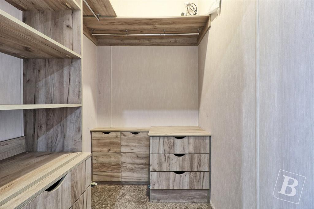Walk-In Wardrobe
