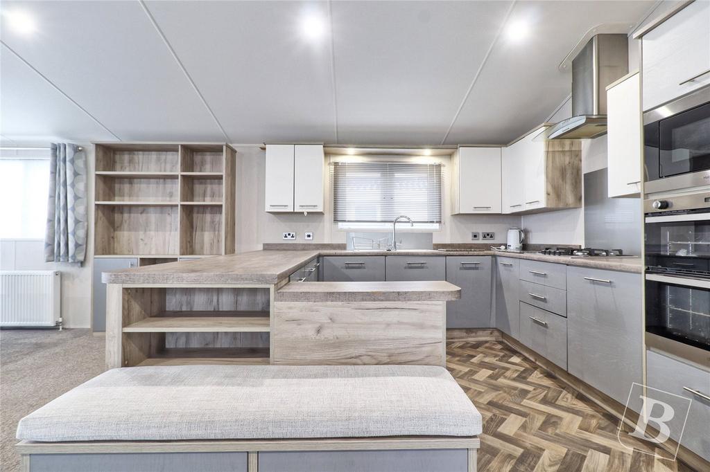 Kitchen/Dining Area