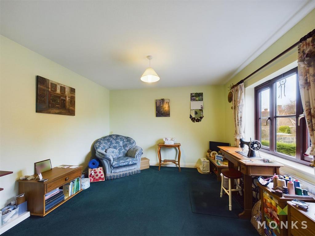 CAM01348 G0-PR0582-STILL017.jpg