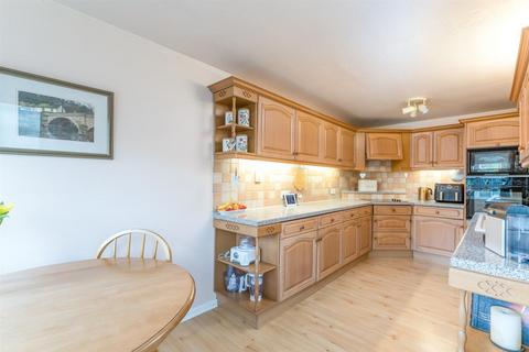 4 bedroom detached house for sale, Throstle Nest Close, Otley LS21