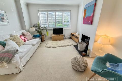 14 Dunstall Way, West Molesey, KT8 1PD