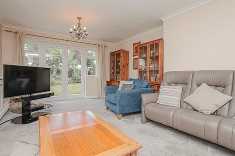 4 bedroom detached house for sale, Heathcote Avenue, Banbury