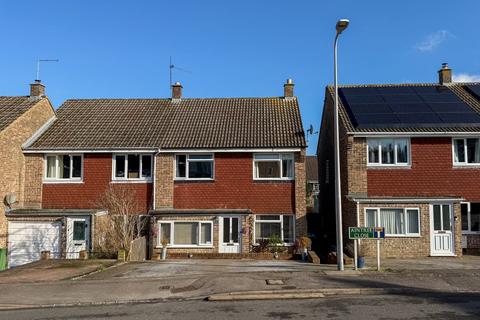 3 bedroom semi-detached house for sale, Aintree Close, Newbury, RG14