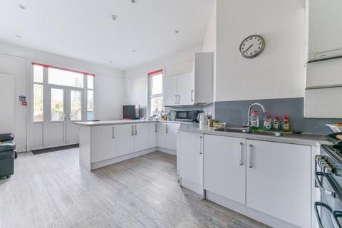 14 Farquharson Road, Croydon, CR0 2UH
