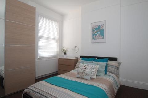 14 Farquharson Road, Croydon, CR0 2UH