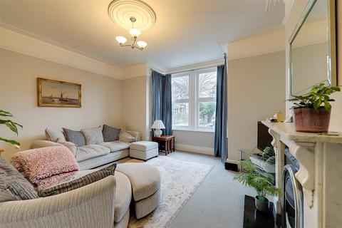 29 Belsize Road, Worthing, BN11 4RH