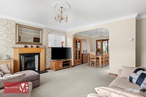 4 bedroom detached house for sale, Highland Road, Waltham Abbey EN9