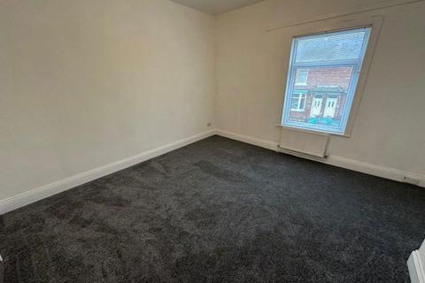 2 bedroom terraced house to rent, Vine Street, Darlington