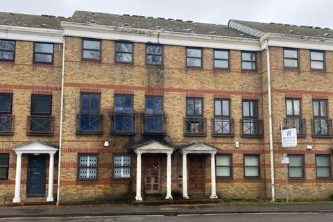 Apartment for sale, High Street, Hampshire GU11