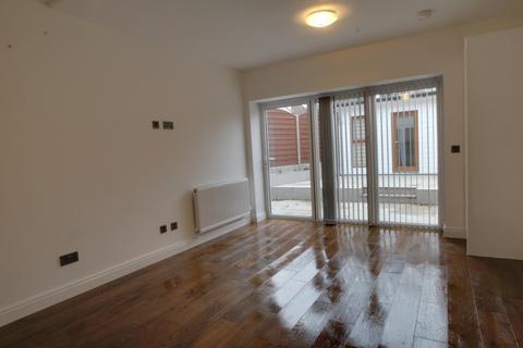 3 bedroom house to rent, St. James Gardens, Wembley HA0