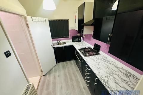 1 bedroom flat to rent, 264 Hampton Road, Ilford IG1