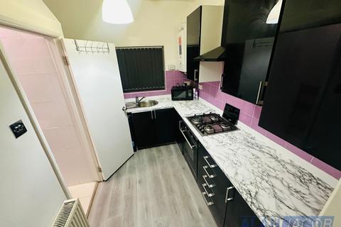1 bedroom flat to rent, Hampton Road, Ilford IG1