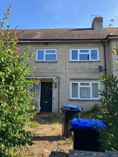 5 bedroom terraced house to rent, Larchwood Drive, Englefield Green TW20