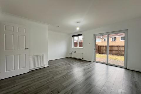 3 bedroom terraced house to rent, Strachur Crescent, Lambhill, Glasgow, G22