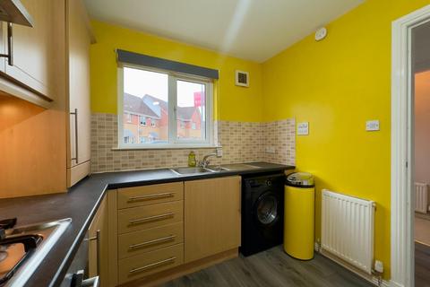 3 bedroom terraced house to rent, Strachur Crescent, Lambhill, Glasgow, G22