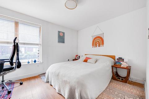 1 bedroom flat for sale, Mildmay Avenue, Islington