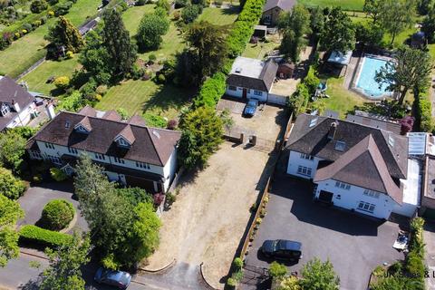 5 bedroom detached bungalow for sale, The Ridgeway, Northaw