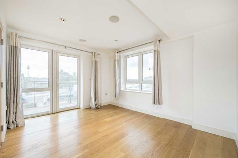 3 bedroom flat to rent, Kew Bridge Road, Brentford TW8