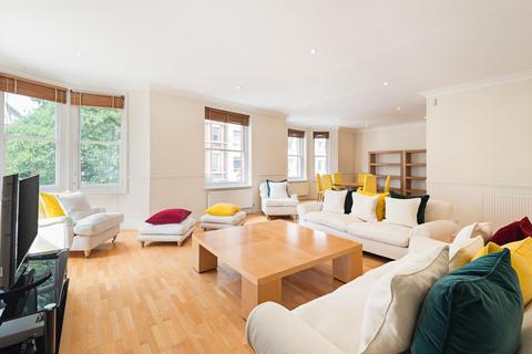 3 bedroom flat for sale, Berners Street, London, W1T