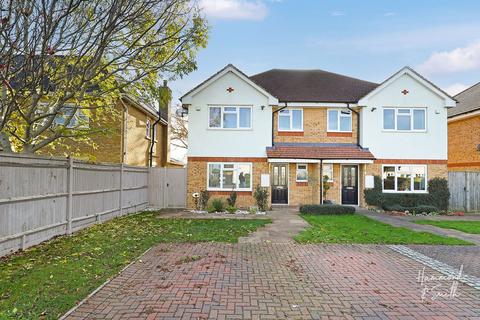 3 bedroom semi-detached house for sale, Upland Road, Epping CM16