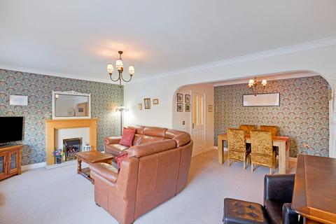 4 bedroom townhouse for sale, Scalebor Square, Burley in Wharfedale LS29