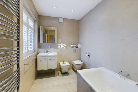 5 bedroom detached house for sale, Woodstead Grove, Edgware