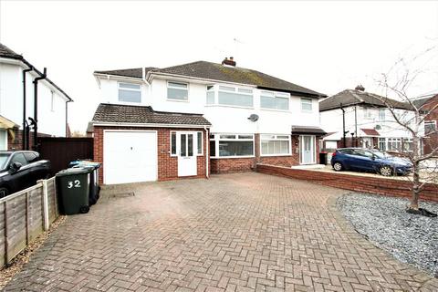 4 bedroom semi-detached house for sale, Windermere Road, Whitby