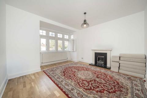 4 bedroom end of terrace house for sale, Cecil Road, London W3